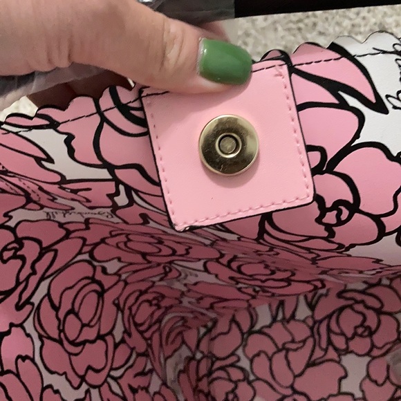 NWT Victoria’s Secret bag! - Picture 4 of 4